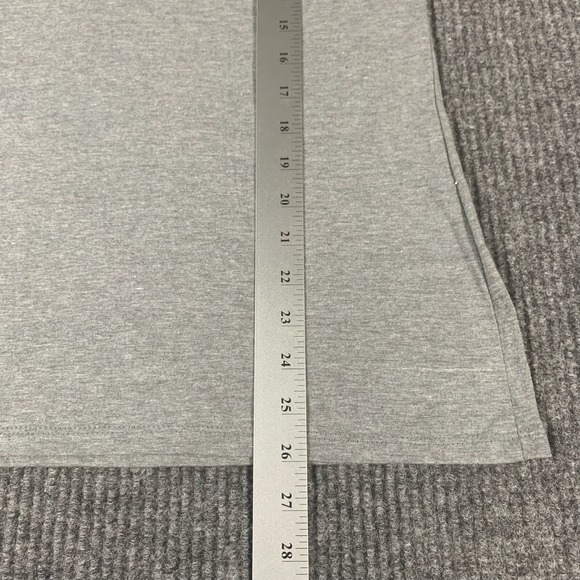 Michigan Wolverines T Shirt Womens Medium Gray Spell Out Script NCAA College NWT - Picture 9 of 9